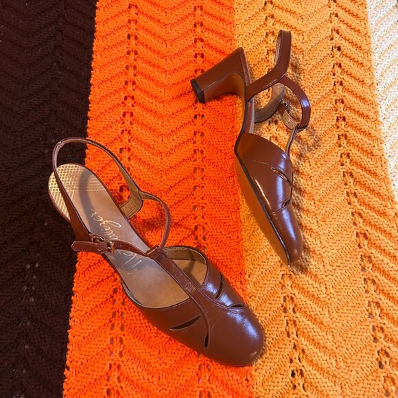 1970s Never worn Naturalizer Leather Brown T-bar Roman Mary Jane sandal heels - - Picture 9 of 15